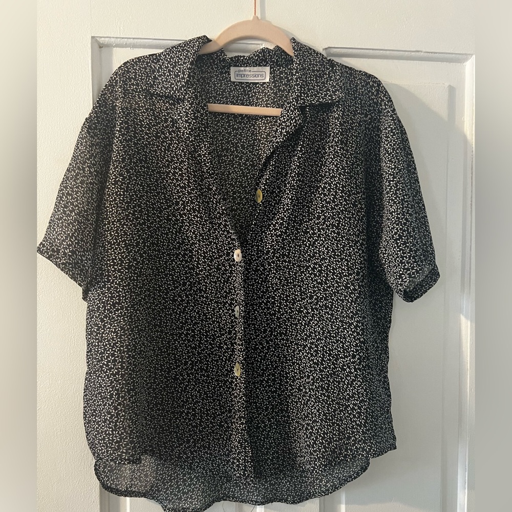 Vintage Impressions Black and White Short Sleeve Button Down Shirt